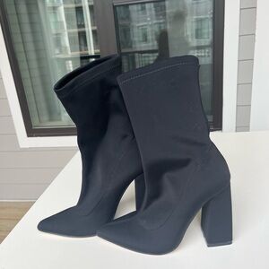 Prettylittlething black heels